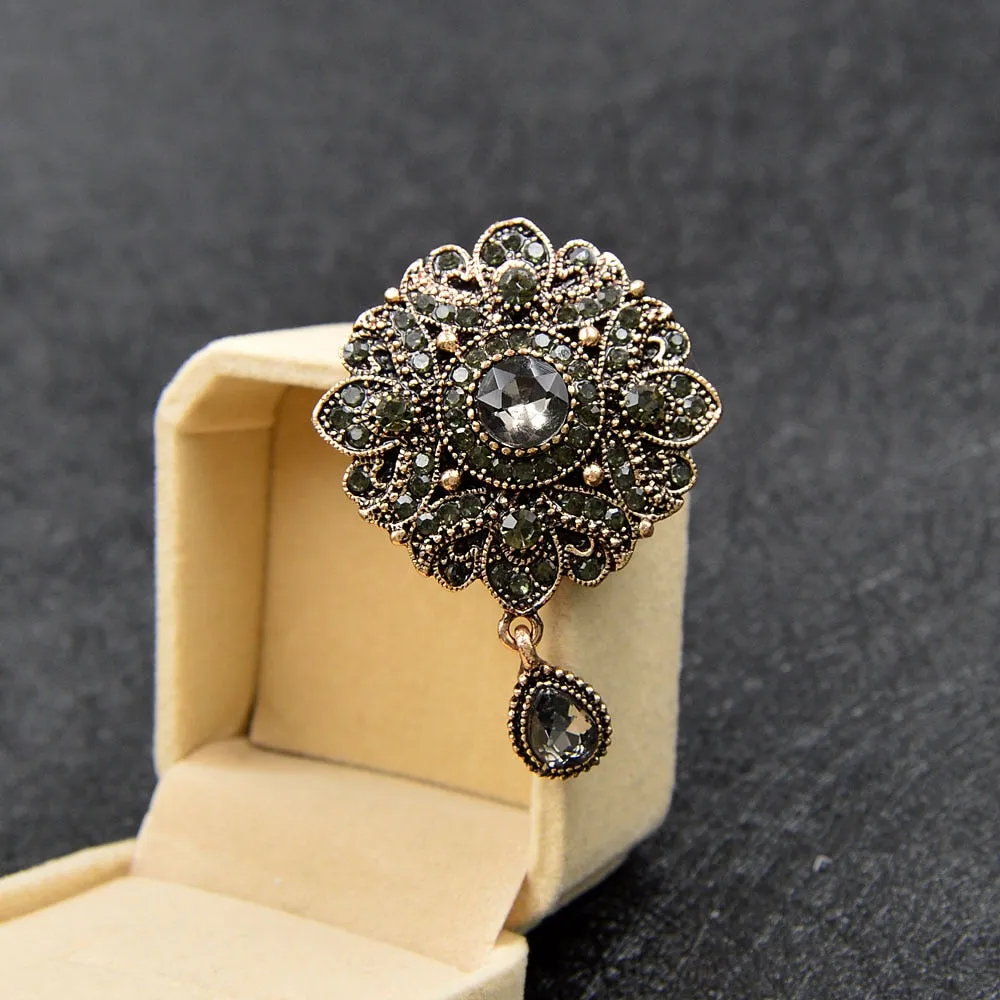 New Arrival Rhinestone Vintage Pattern Brooches For Women