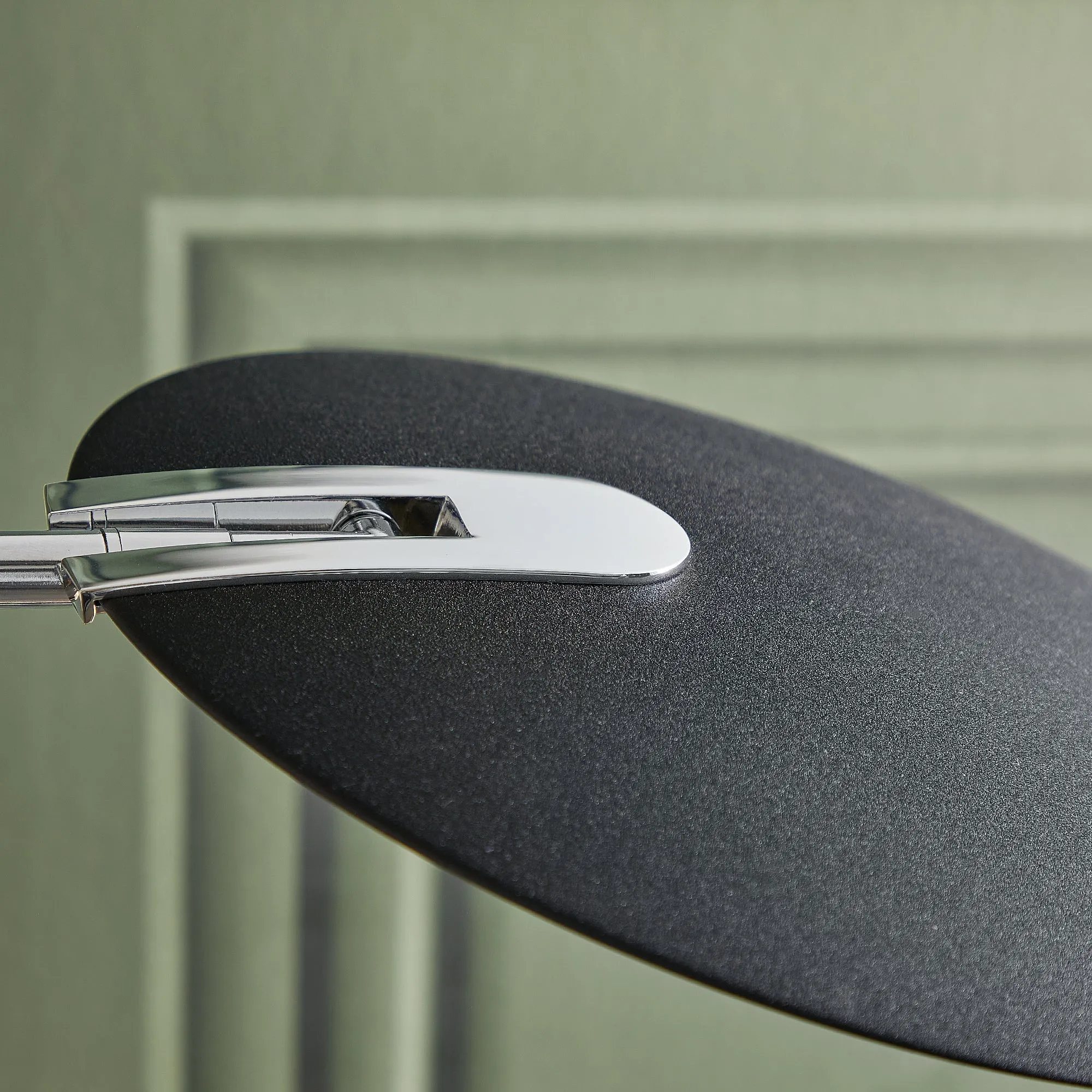Sione pendant light in black