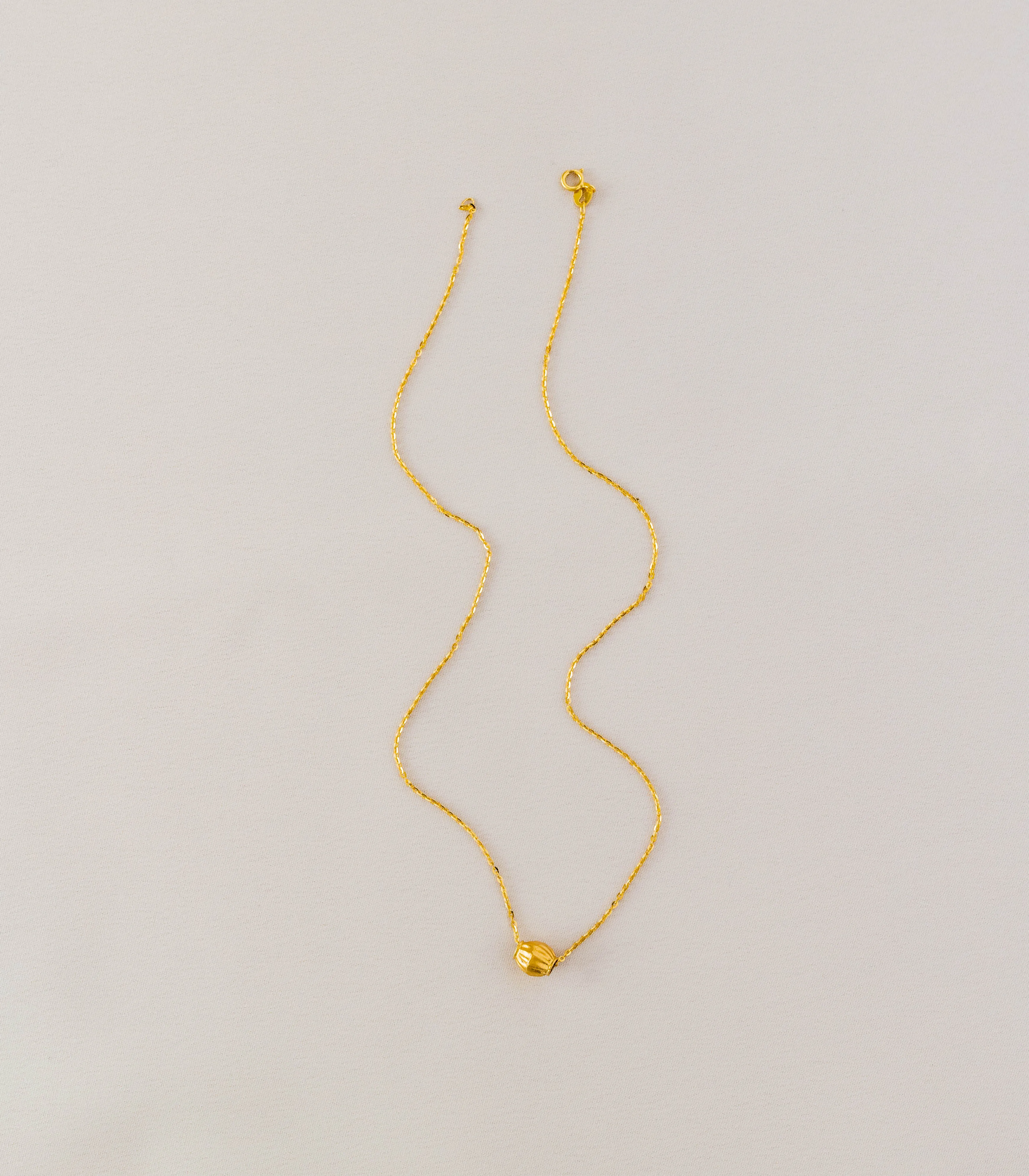 The Daligan Minimalist Chain Pendant Necklace In Gold Filigree