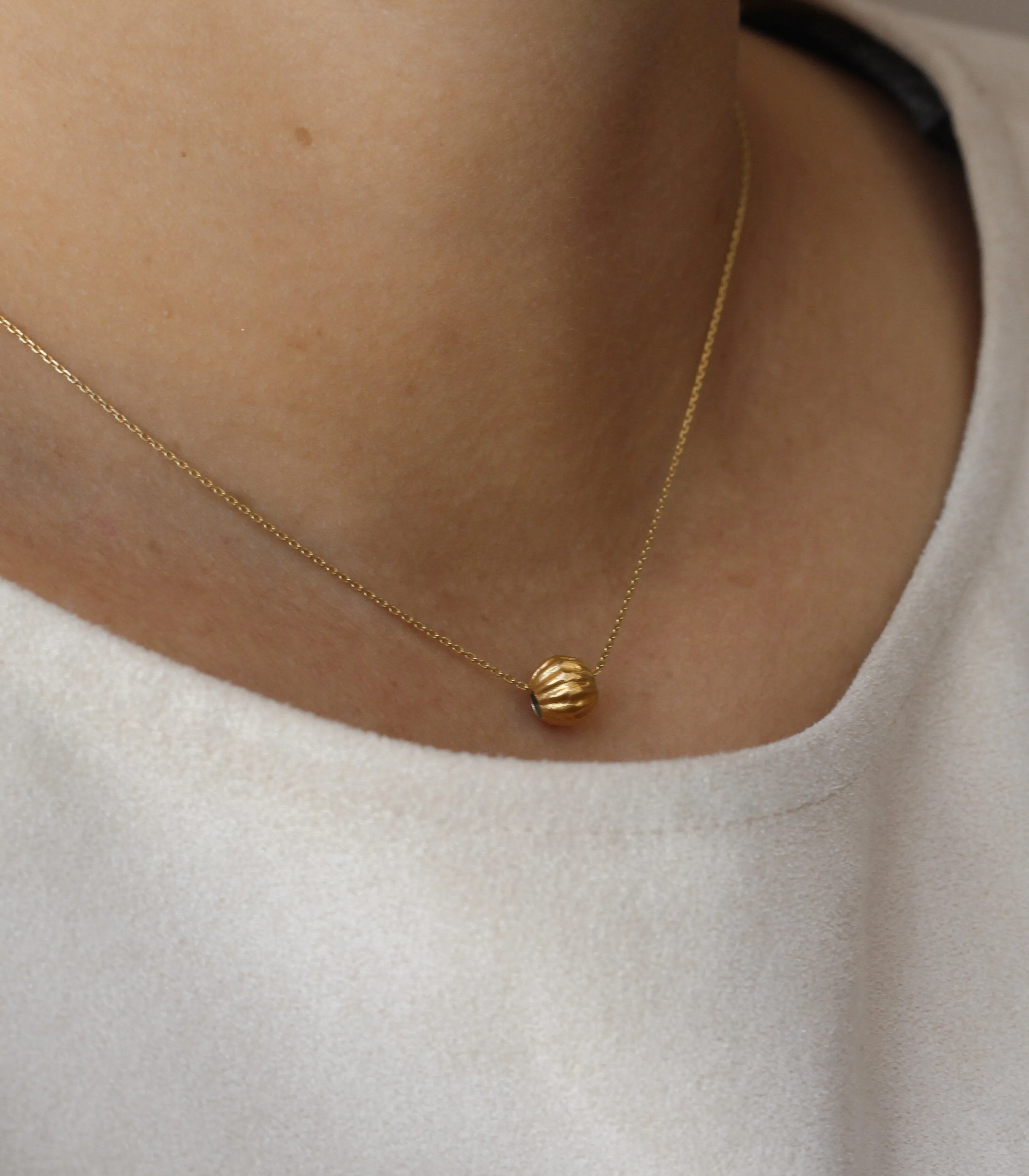 The Daligan Minimalist Chain Pendant Necklace In Gold Filigree
