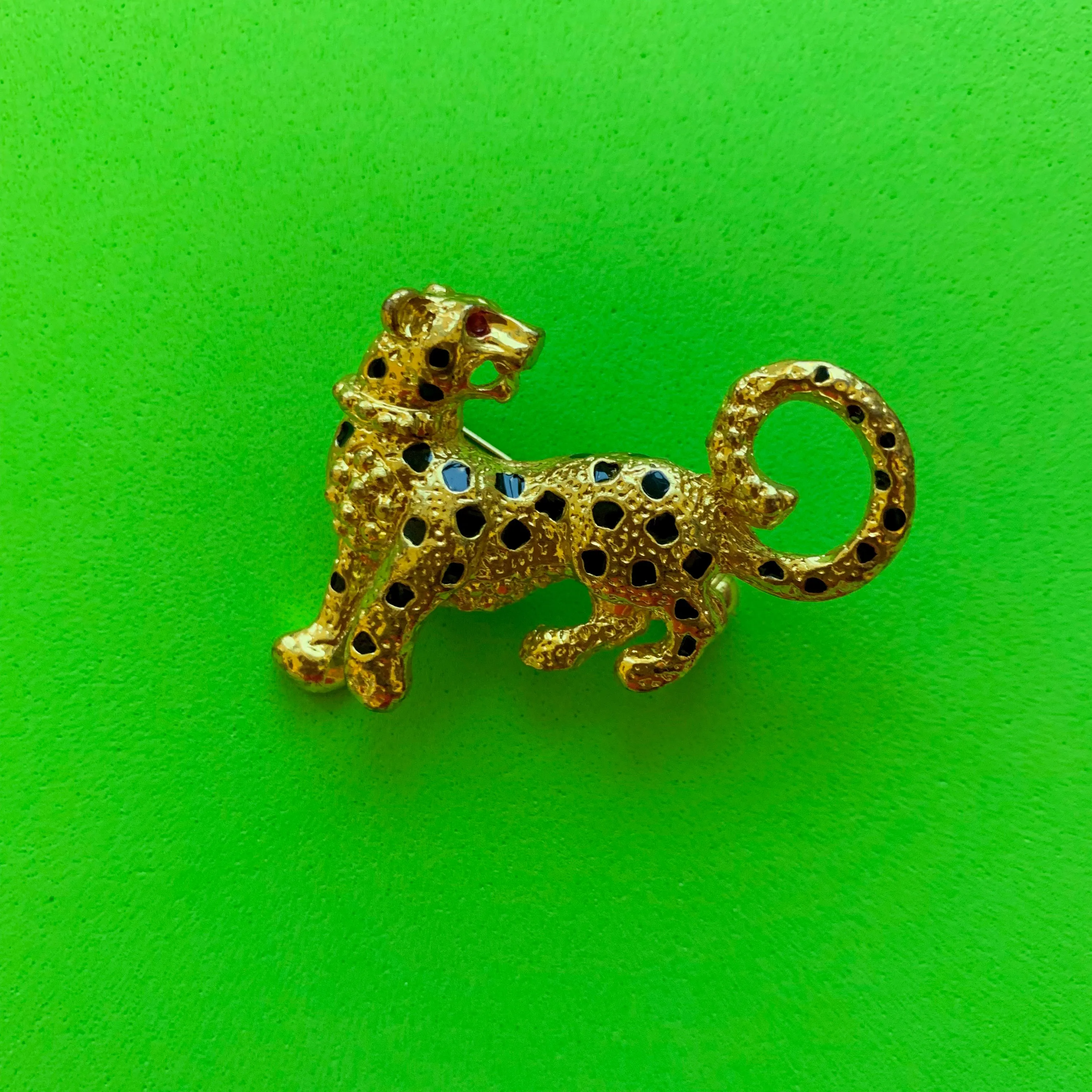 Vintage Jordache Gold-Toned Cheetah Brooch